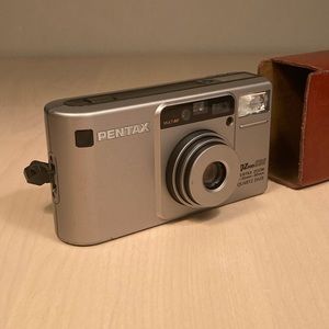 Pentax IQZoom 835 / Espio 80 Quartz Date 35mm Film Camera w/ 35-80mm Lens